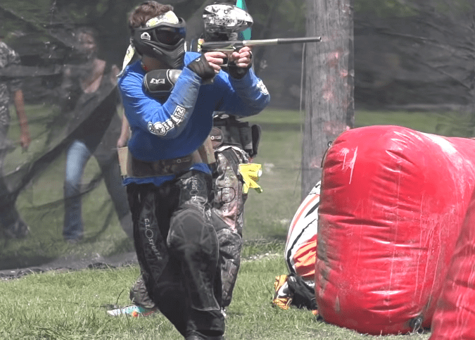 age limit of paintball a 10 year old can play paintball.